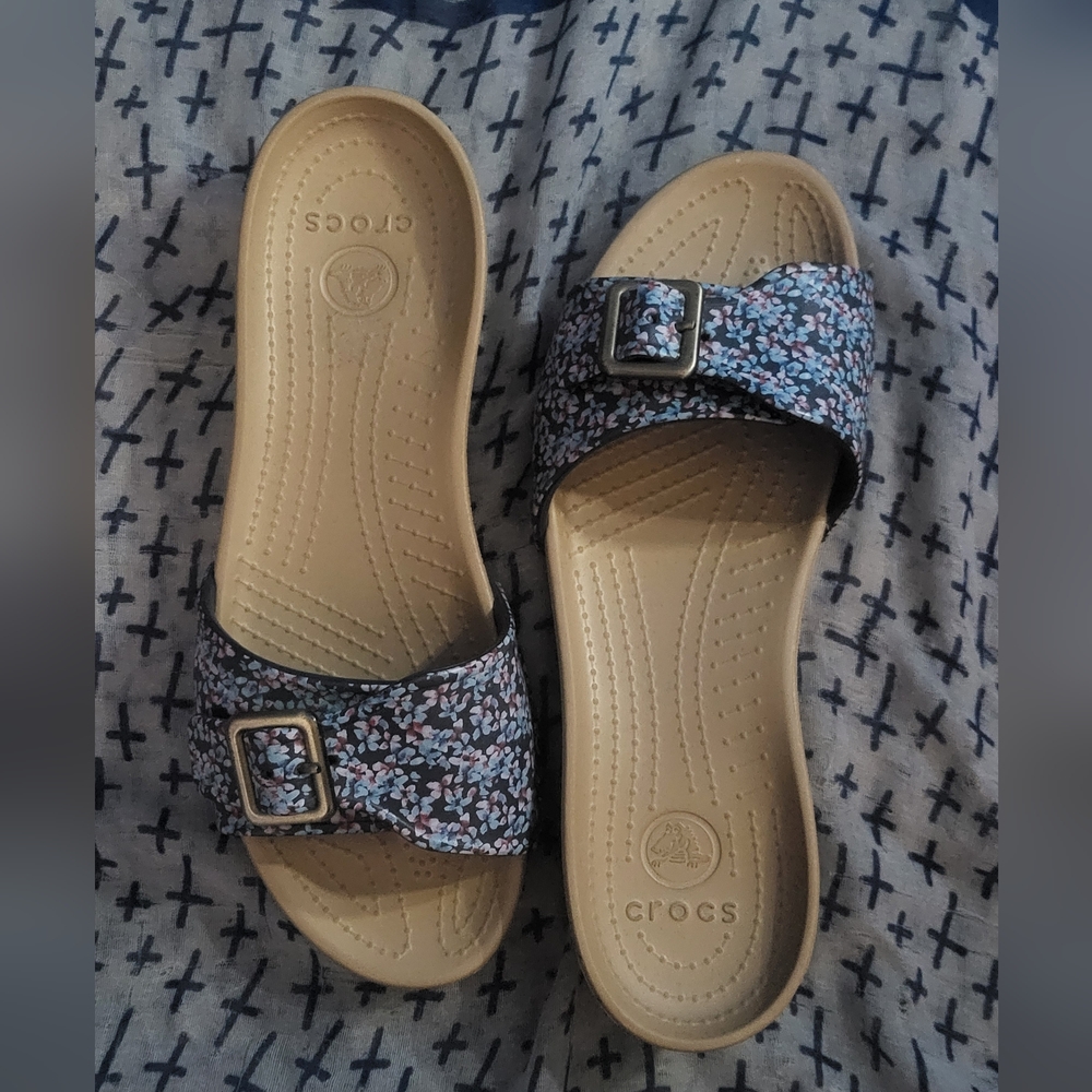 Women's Crocs Slide Sandals - Multicolor Size 11